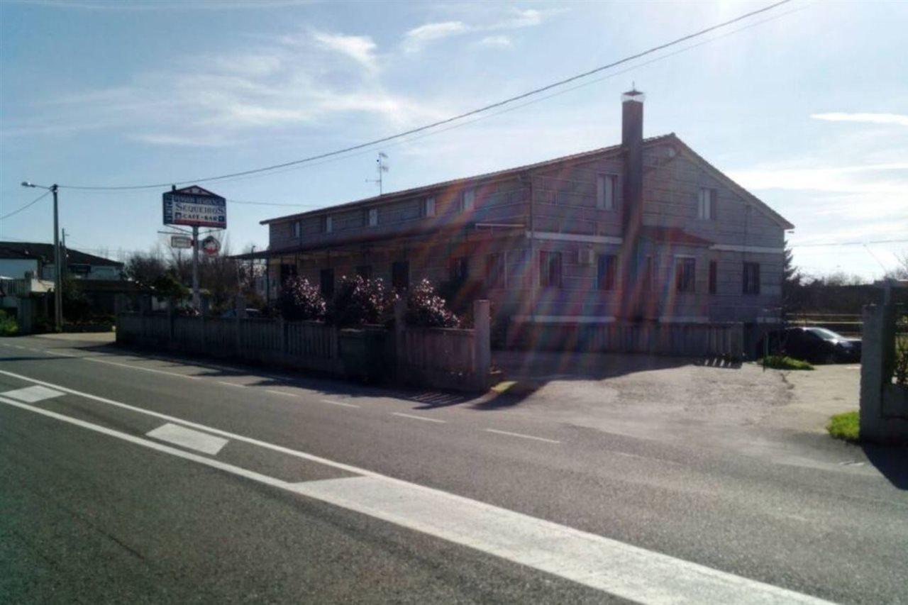 Hostal Sequeiros San Ciprián de Viñas Exteriör bild