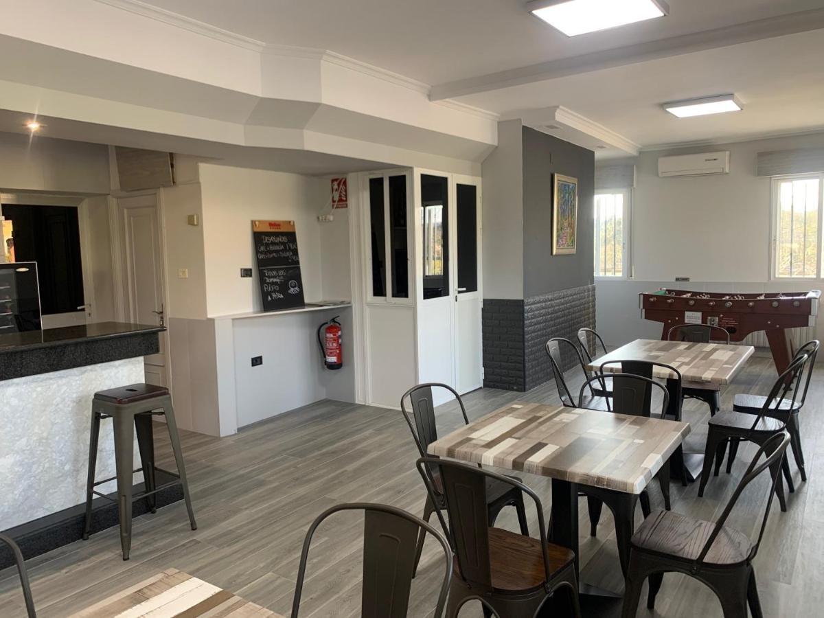 Hostal Sequeiros San Ciprián de Viñas Exteriör bild