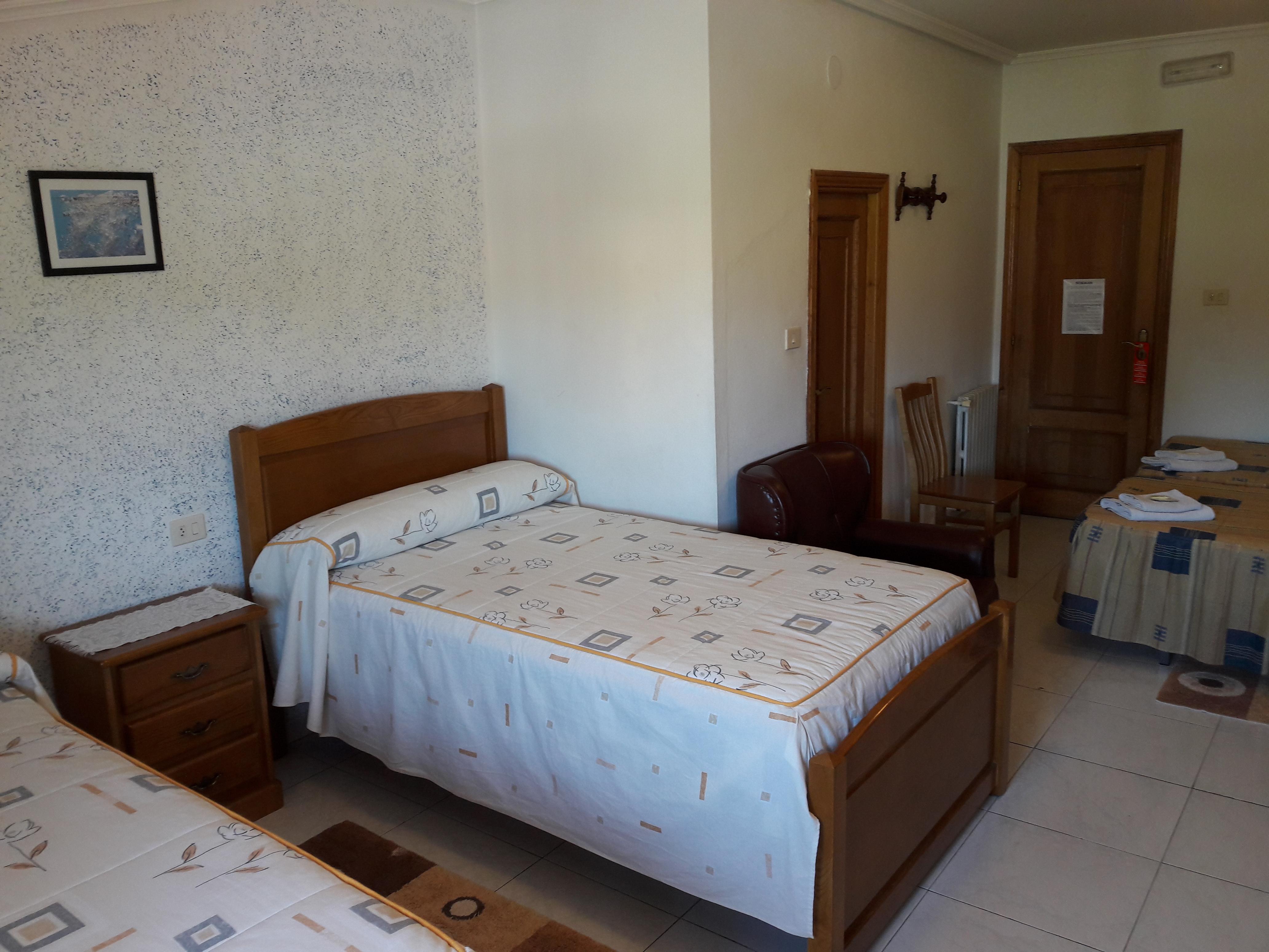 Hostal Sequeiros San Ciprián de Viñas Exteriör bild