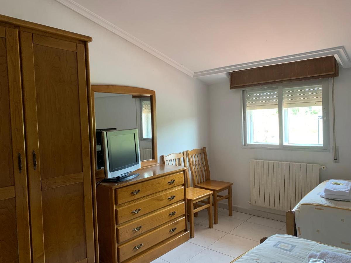 Hostal Sequeiros San Ciprián de Viñas Exteriör bild
