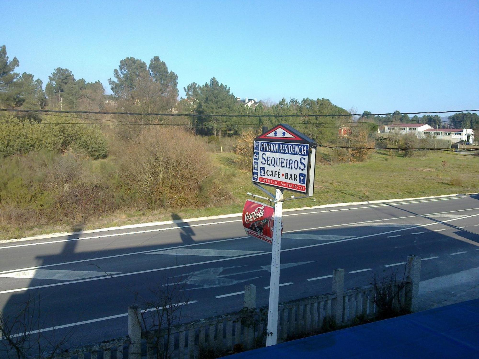 Hostal Sequeiros San Ciprián de Viñas Exteriör bild